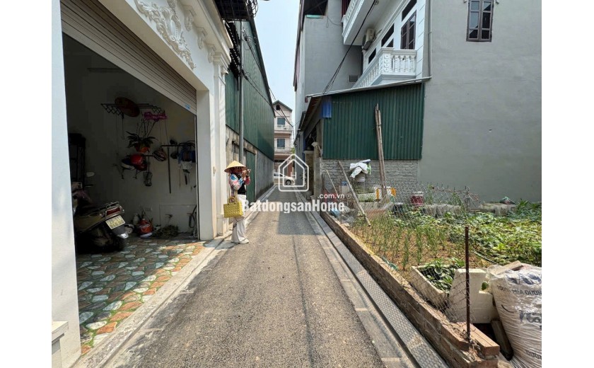 Lô Đất Đẹp - Giá Đầu Tư 
52m2 - Du Nội - Mai Lâm- Đông Anh -  4.65 Tỷ