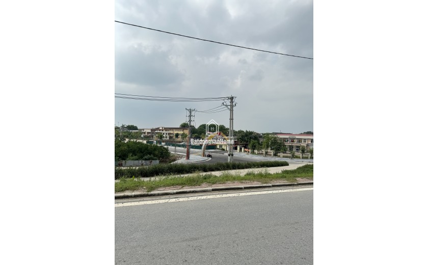 Lô Đất Đẹp - Giá Đầu Tư 
52m2 - Du Nội - Mai Lâm- Đông Anh -  4.65 Tỷ
