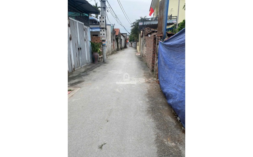 cc gửi bán 70m full  đất phường chúc sơn đường ô tô thông