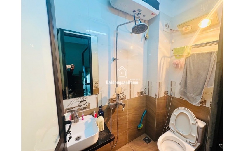 BÁN NHÀ MẶT NGÕ THÔNG BỒ ĐÊ DÂN XÂY 4 TẦNG  CHỈ 5.98 TỶ