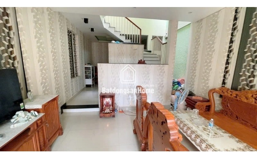 Bán nhà 82m², 3 tầng, 5PN, 5WC, Q.9, 7.15  tỷ, sổ hồng