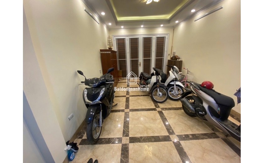 BÁN NHÀ PHỐ HỒNG TIẾN – 80M - 2 MẶT NGÕ, Ô TÔ VÀO NHÀ – THANG MÁY HIỆN ĐẠI – GIÁ 20.7 TỶ