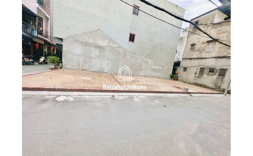 BÁN LÔ ĐẤT LÔ GÓC TRUNG TÂM THỊ TRẤN ĐÔNG ANH – NGÕ 2 Ô TÔ TRÁNH – THÔNG TỨ TUNG HƠN 100TR/1M