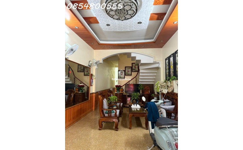 Bán nhà 3 tâng mới đẹp cách bệnh viện Đông Y 100m
