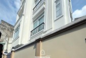 BÁN ĐẤT TẶNG NHÀ 2 TẦNG - MẶT TIỀN HẺM XE HƠI Đ. THỦ KHOA HUÂN, P.BẾN THÀNH, QUẬN 1 - NƠI ĐÓN ĐẦU DU KHÁCH NƯỚC NGOÀI SIÊU LỚN
