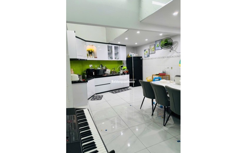 Bán nhà 92m² 2 tầng, 5PN, 3WC, Q.9, 7.15  tỷ, sổ hồng