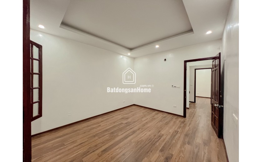 Siêu phẩm nhà phố Thụy Khuê, Dốc Tam Đa dt 43m, 5 tầng, mt 4m giá nhỉnh 12 tỷ ( thương lượng )