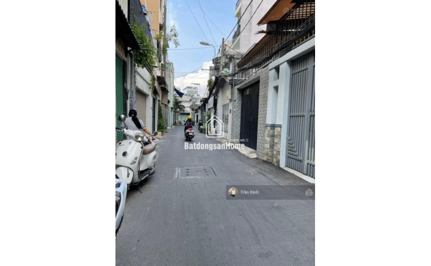 Bán nhà khu cư xá công an tại Bùi Đình Túy - thông số chuẩn đẹp - hẻm xe hơi quay đầu