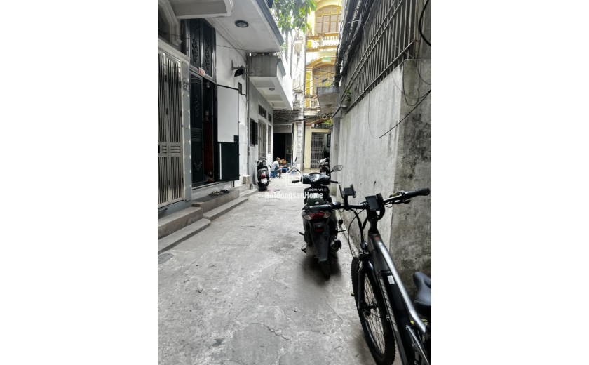 HIẾM NHÀ MỚI BẠCH MAI 27M2 NGÕ 3 GÁC ĐỖ CỬA, GẦN Ô TÔ 5.2 TỶ