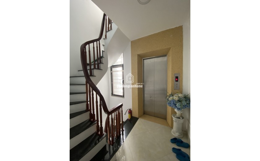 NHÀ ĐẸP MINH KHAI – 5 TẦNG 32M2 THANG MÁY – Ô TÔ ĐỖ CỬA – GIÁ CHỈ NHỈNH 14 TỶ