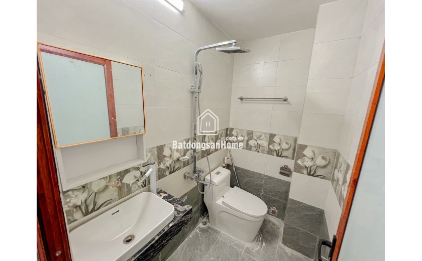 Siêu phẩm nhà phố Thụy Khuê, Dốc Tam Đa dt 43m, 5 tầng, mt 4m giá nhỉnh 12 tỷ ( thương lượng )