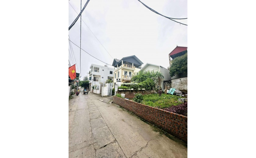 BÁN LÔ – ĐẢN MỖ, UY NỖ – GẦN BẾN XE HIẾM CÓ KHÓ TÌM - DT 74M - GIÁ 70TR/1M