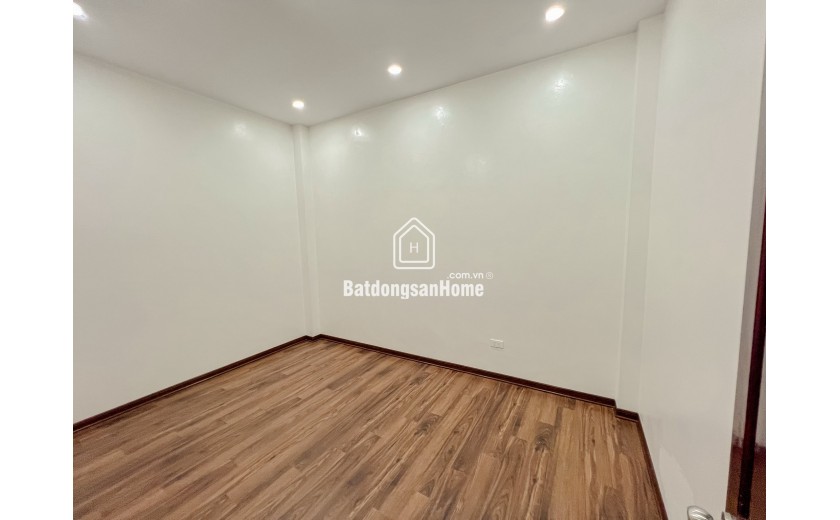Siêu phẩm nhà phố Thụy Khuê, Dốc Tam Đa dt 43m, 5 tầng, mt 4m giá nhỉnh 12 tỷ ( thương lượng )