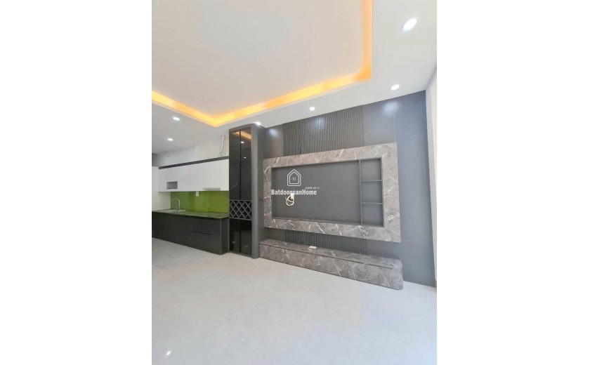 BÁN NHÀ 6 TẦNG THANG MÁY PHỐ NGỌC THỤY, LÔ GÓC, Ô TÔ VÀO NHÀ, DT: 41M, GIÁ CHÀO: 11,5 TỶ CÓ TL