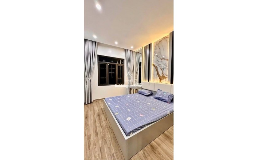 BÁN NHÀ NGỌC THỤY, LONG BIEN - 40M - 5 TẦNG- NHỈNH 6 TỶ - Ô TÔ 7 CHỖ ĐỖ CỬA - VIỆT PHÁP, VÔ VÀN TIỆN ÍCH