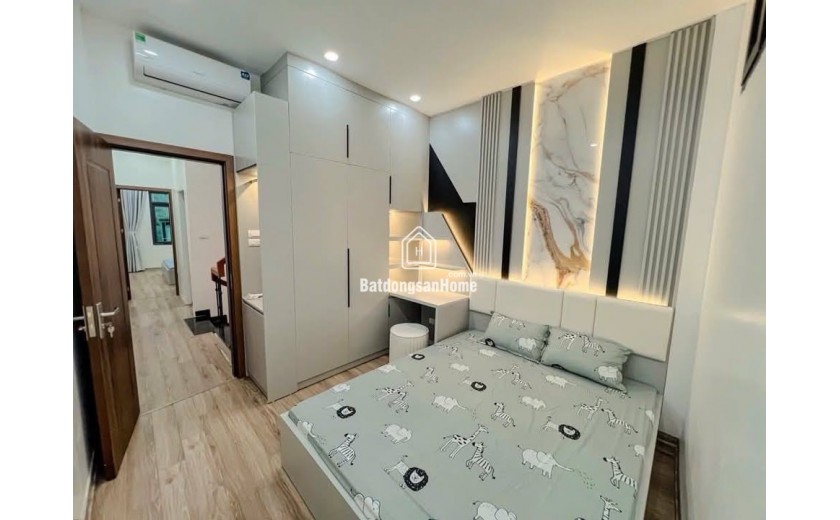 BÁN NHÀ NGỌC THỤY, LONG BIEN - 40M - 5 TẦNG- NHỈNH 6 TỶ - Ô TÔ 7 CHỖ ĐỖ CỬA - VIỆT PHÁP, VÔ VÀN TIỆN ÍCH