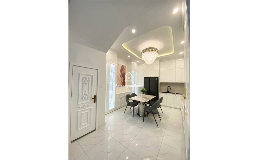 BAN NHÀ NGỌC THỤY, LONG BIÊN 50M - 7 TẦNG - THANG MÁY - full Nội Thất xịn nhập khẩu - Gara ô tô