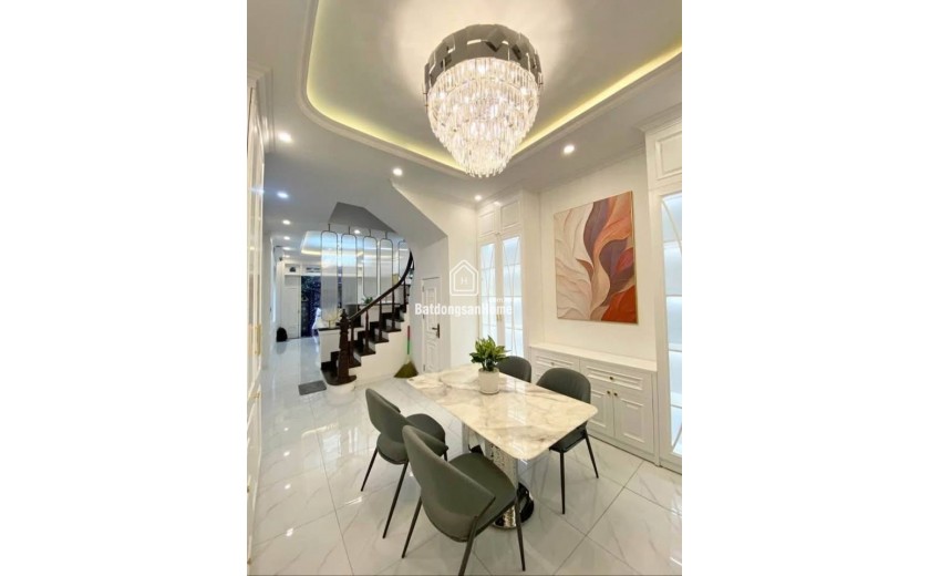 BAN NHÀ NGỌC THỤY, LONG BIÊN 50M - 7 TẦNG - THANG MÁY - full Nội Thất xịn nhập khẩu - Gara ô tô