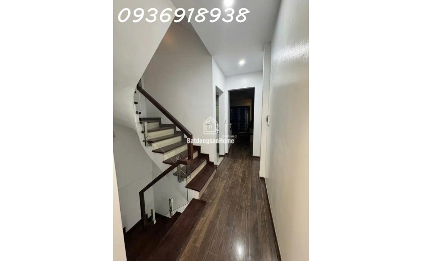Chính chủ bán gấp nhà mới ngõ THẦN TÀI, Quận Cầu Giấy-50m x 6T-gara ô tô-16.8 tỷ