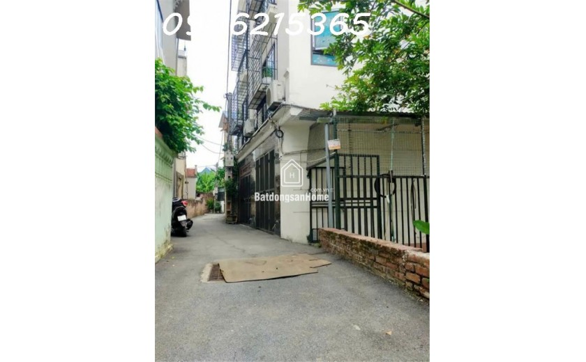 Tôi cần bán 35m2 đất tại Tràng An, thị trấn chúc sơn, nhỉnh 2 tỷ