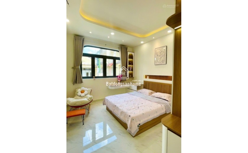 Bán nhà Bình Thạnh - HXH 5m Nguyễn Xí - Bên hông Vincom - 4 tầng BTCT 4x14m 4PN, 5WC - 8.350 tỷ