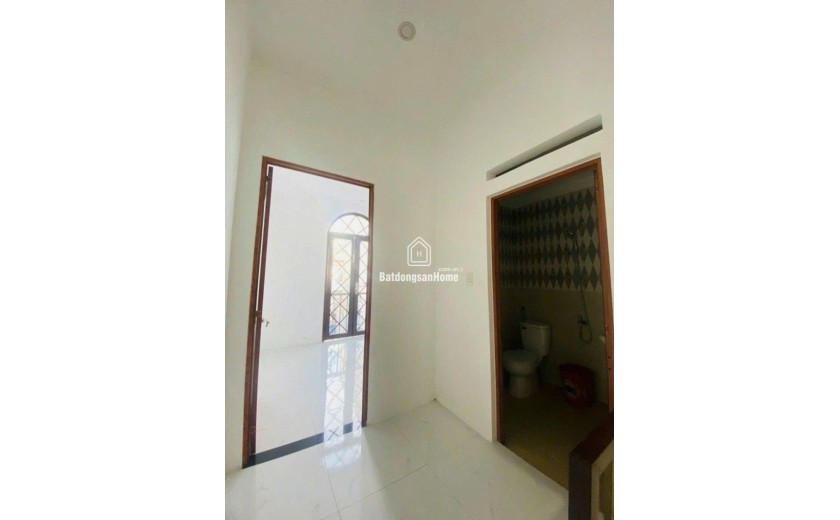 Bán nhà 2 tầng, 42m², 2PN, 2WC, Linh Tây, Thủ Đức, 3.3 tỷ