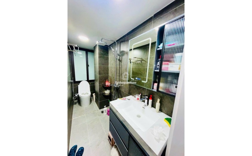 SIÊU PHẨM QUẬN CẦU GIẤY - 10m RA MẶT PHỐ - KHU VỰC HIẾM NHÀ BÁN - PHÂN LÔ QUÂN ĐỘI.