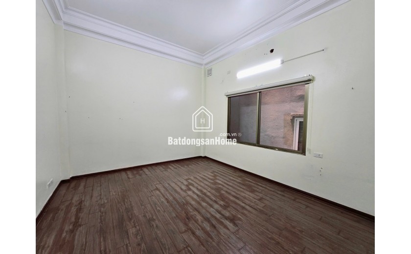 TRUNG TÂM CẦU GIẤY -72M2 -DÂN XÂY CHẮC CHẮN ĐẸP -VÀI BƯỚC RA PHỐ -FULL NỘI THẤT -SẴN Ở