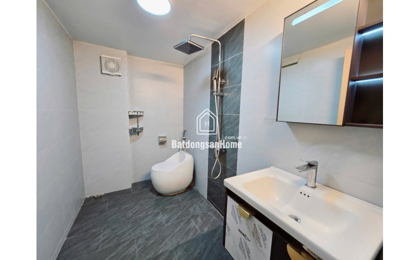 TRUNG TÂM CẦU GIẤY -72M2 -DÂN XÂY CHẮC CHẮN ĐẸP -VÀI BƯỚC RA PHỐ -FULL NỘI THẤT -SẴN Ở