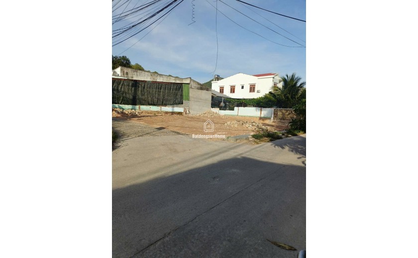 BÁN LÔ ĐẤT 2 MẶT TIỀN CỰC ĐẸP TẠI HÒN NGHÊ, VĨNH NGỌC. TP NHA TRANG