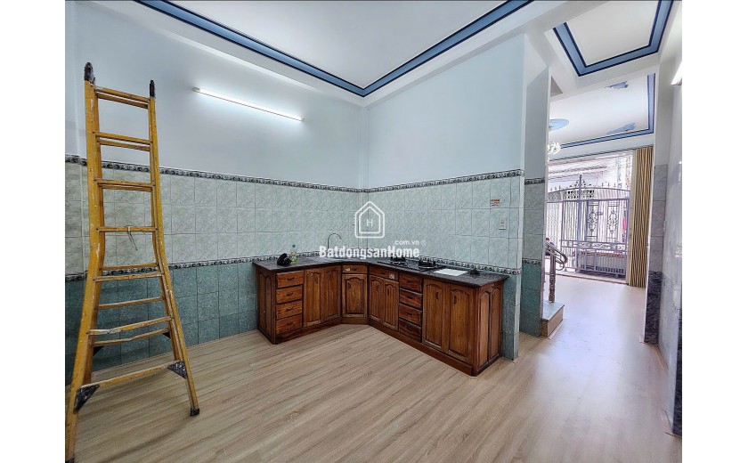 CẦN BÁN NHÀ 4 TẦNG ĐƯỜNG THÔNG, NGAY TRUNG TÂM THÀNH PHỐ NHA TRANG.