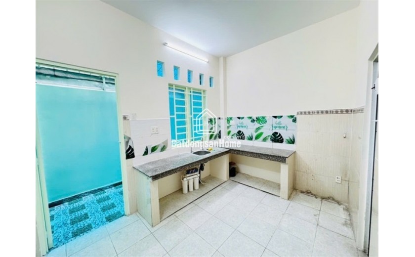Bán nhà chiều ngang 9m, DT 107m2 - hẻm xe tải Đ. Âu Cơ, Tân Phú