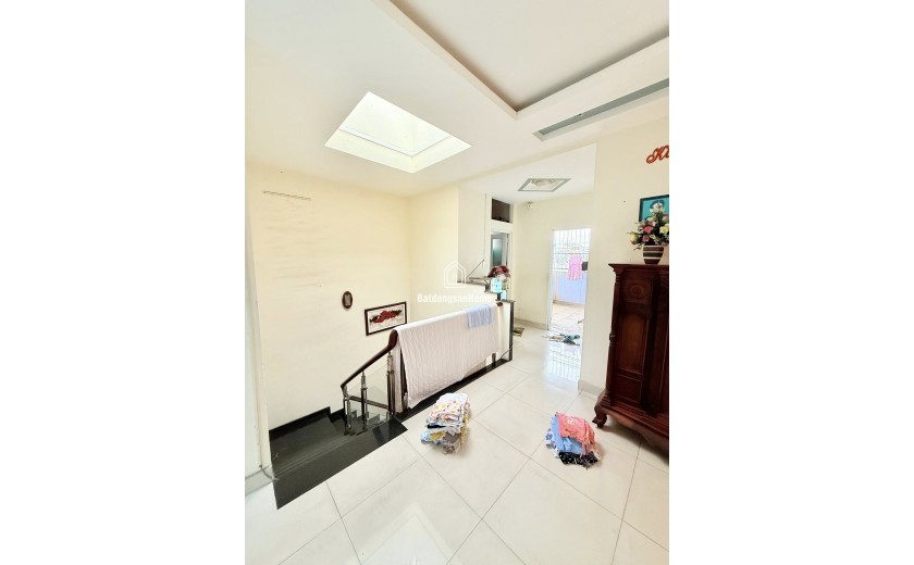 Bán Nhà 108m² Mặt tiền Âu Cơ Đường16m, 6PN, Tân Phú, 9.4 tỷ