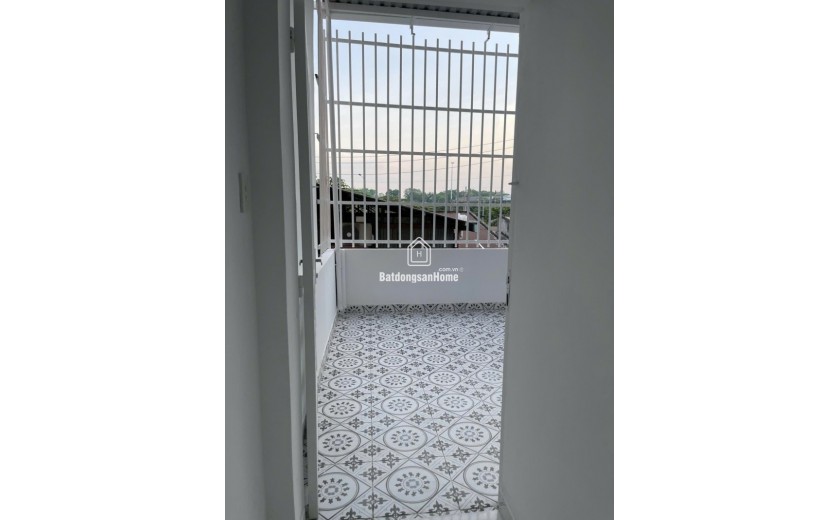 Bán Nhà 92m² Hẻm xe hơi 5m, 4PN, Lê Trọng Tấn, Tân Phú, 7.5 tỷ