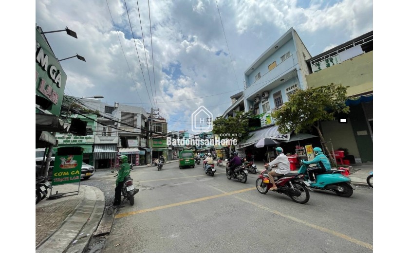 Bán nhà 96m² mặt tiền Tân Phú 13.5 tỷ kinh doanh sầm uất