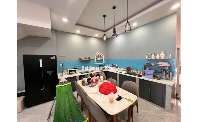 Bán nhà mặt phố Hiệp Bình Phước, Thủ Đức, 133m², 10.35  tỷ, 4PN, 4WC