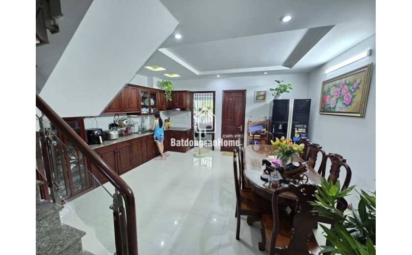 Bán nhà 100m², 2PN, 2WC, Linh Đông, Thủ Đức, 4.95 tỷ, sổ hồng