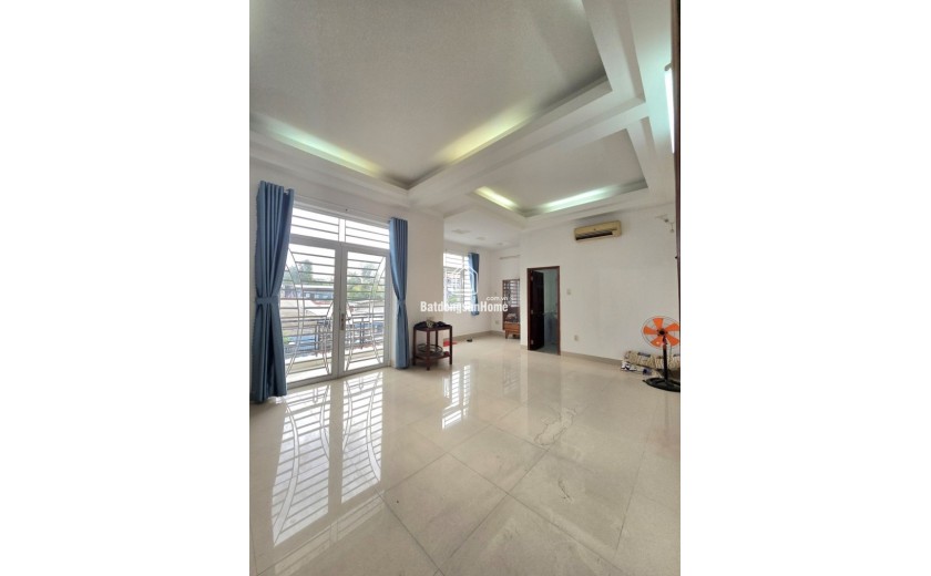 Bán Biệt Thự 162m2, 3 tầng, 5PN, 6WC, Dương Văn Cam, Linh Tây, Thủ Đức - 12.65 tỷ