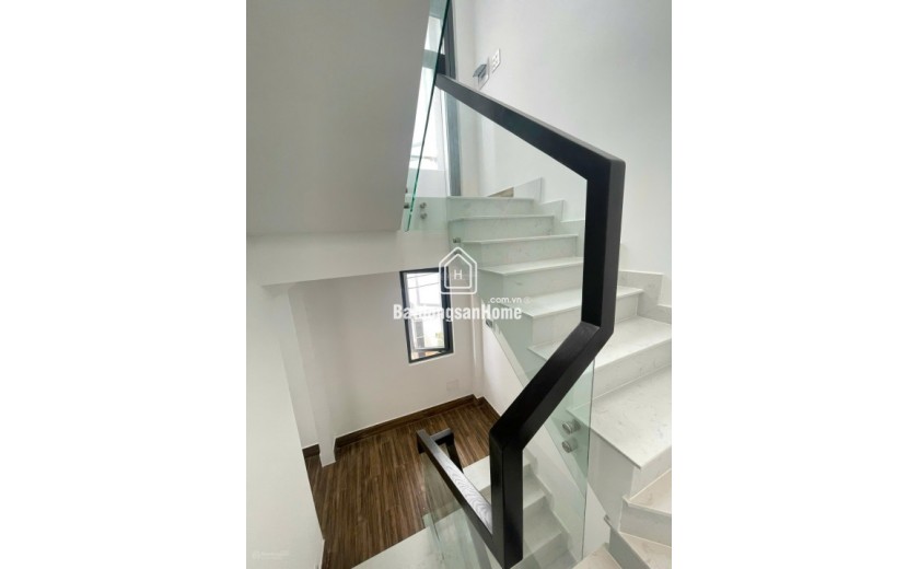 Bán nhà Bình Thạnh - HXH 5m Nguyễn Xí - Bên hông Vincom - 4 tầng BTCT 4x14m 4PN, 5WC - 8.350 tỷ