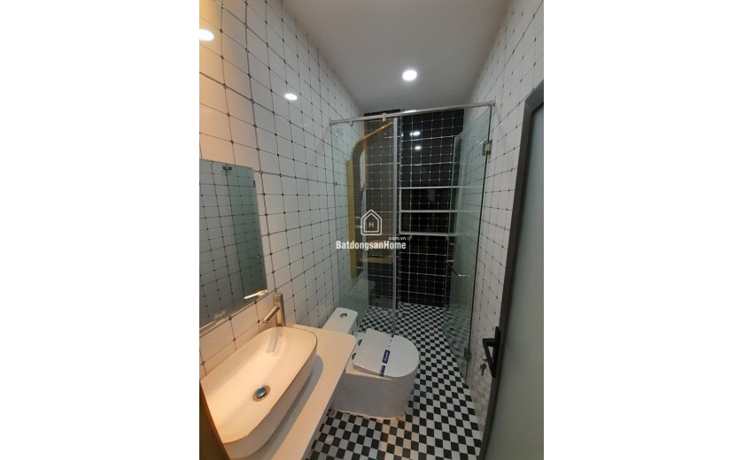 Bán nhà 4 tầng, 70m², 4PN, 4WC, Hiệp Bình Chánh, Thủ Đức - 6.95  tỷ