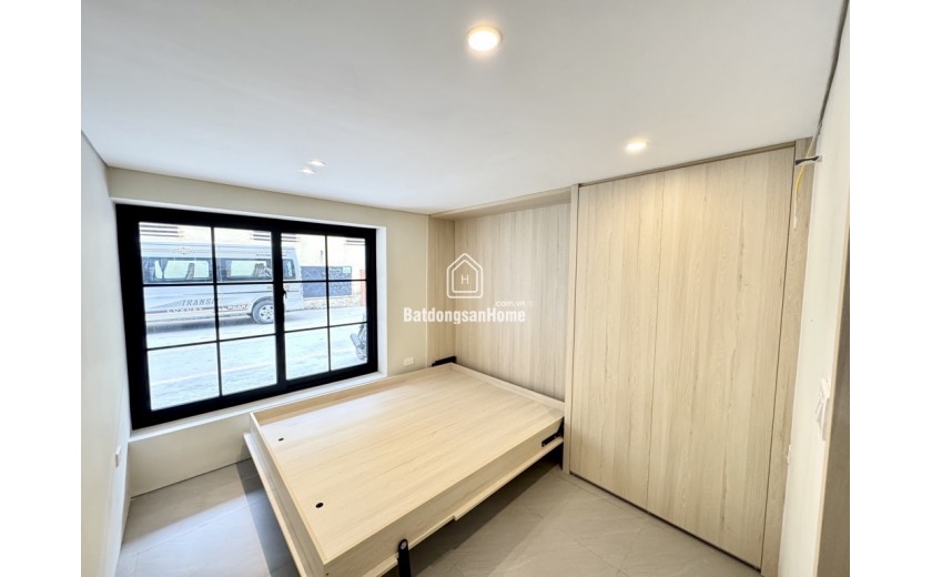BÁN NHÀ TẬP THỂ TẦNG 1 – LÔ GÓC, 70M2  Ô TÔ ĐỖ CỬA 5.6 TỶ