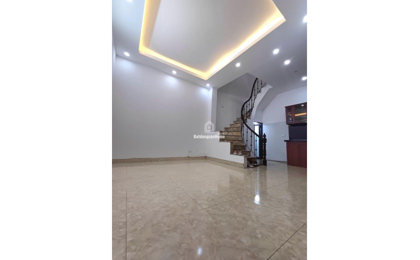 NHÀ ĐẸP MINH KHAI – 30M² – 5 TẦNG – 6.3 TỶ