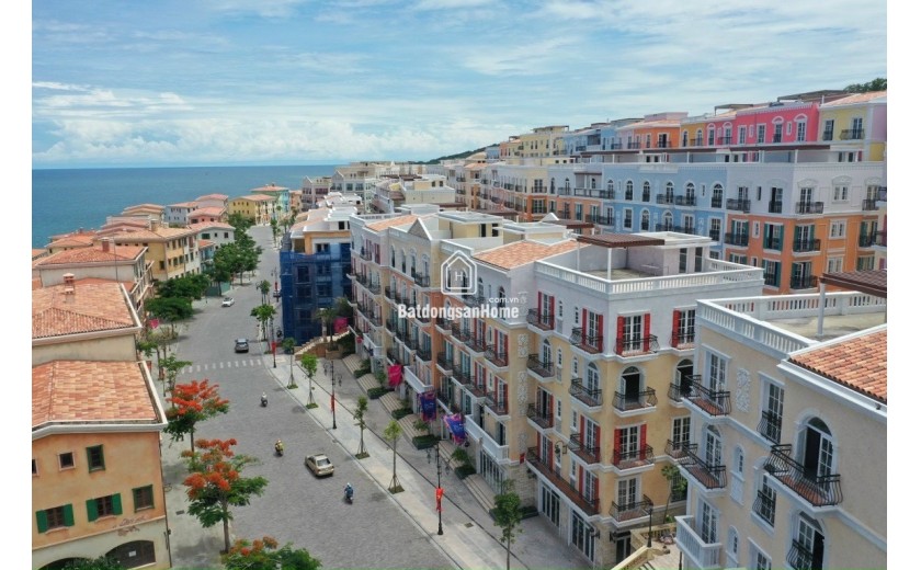 Shophouse 5 tầng -  sở hữu lâu dài - giá cắt lỗ sâu nhất The Centre Phú Quốc lh 0939439474
