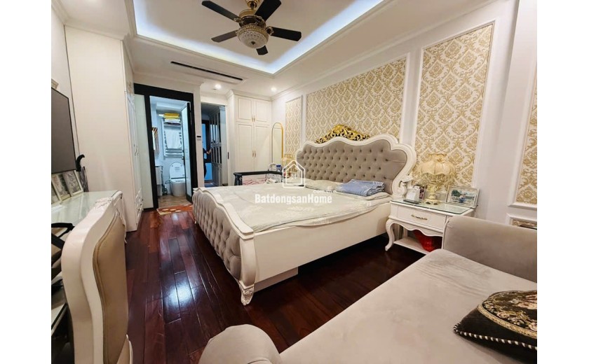 NHỈNH 11 TỶ CÁCH 1 NHÀ RA PHỐ