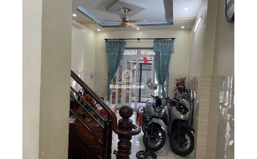 Bán nhà 71m2, 3 tầng, 3PN, 3WC, Lê Thị Hoa, Bình Chiểu, Thủ Đức - 6.35  tỷ