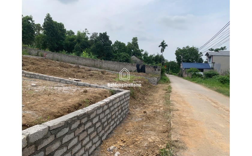 cc càn bán 121m đất full thổ cư ngay cạnh trường học mặt đường KD giá rẻ