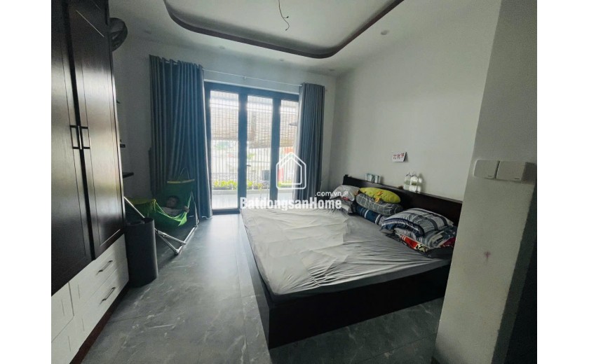 Bán nhà 4 tầng, 122m², 4PN, 4WC, Q.9, 12.8 tỷ, sổ hồng