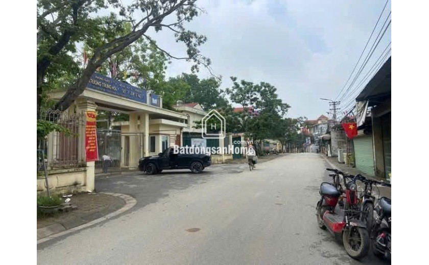 cc gửi bán lô đất 52m bám ql6  đường ô tô đỗ cửa