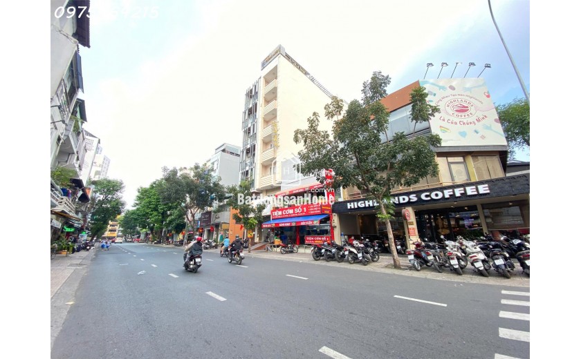 Bán nhà mặt tiền  Lý Chính Thắng, Quận 3 – Vị trí siêu đẹp, nở hậu, xây cao tầng