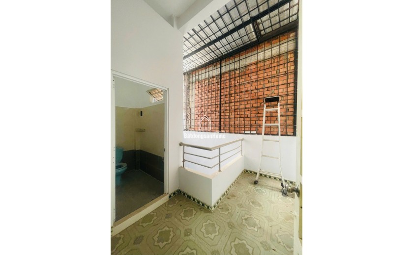 Bán nhà Gò Vấp gần Nguyễn Tư Giản, Bùi Quang Là, 3 tầng, SHR, chỉ 6 tỷ 3 TL